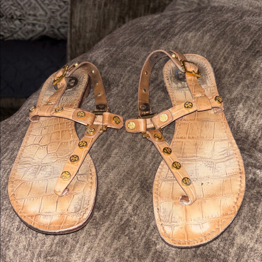 Tory Burch Tan Leather thong Sandals with Gold Accents